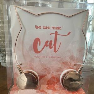 Rose gold kitty 🐱 headphones NEW